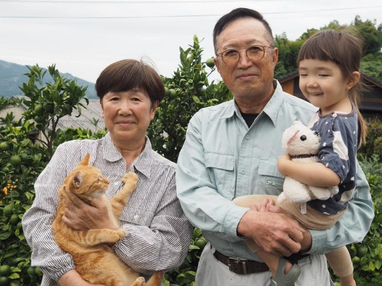 夫婦で営む、みかん農園で働きませんか?お休みの日を設けて、期間中元気に働いていただきたいです♪ ◎11月10日頃~12月25日頃までの期間限定アルバイト募集