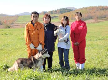 穏やかな仲間たちとともに健康な牛を育てていきませんか？ 各種手当充実！ 移住者の方も大歓迎！（寮費無料・入居者の希望の内装に一軒家をリフォームします♪）