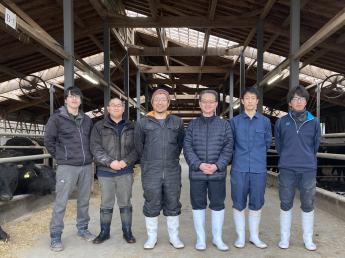 北海道の大自然の中で、牛とじっくり向き合う。 週休2日制で、あなたの「好き」を「安定」に変えませんか？ 