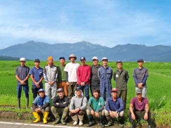 全国から若いメンバーが集まり、活躍する農場! その理由は・・ 日本有数の面積を誇る新潟県の米農場で、一緒に日本の大切な食文化を守っていきましょう!